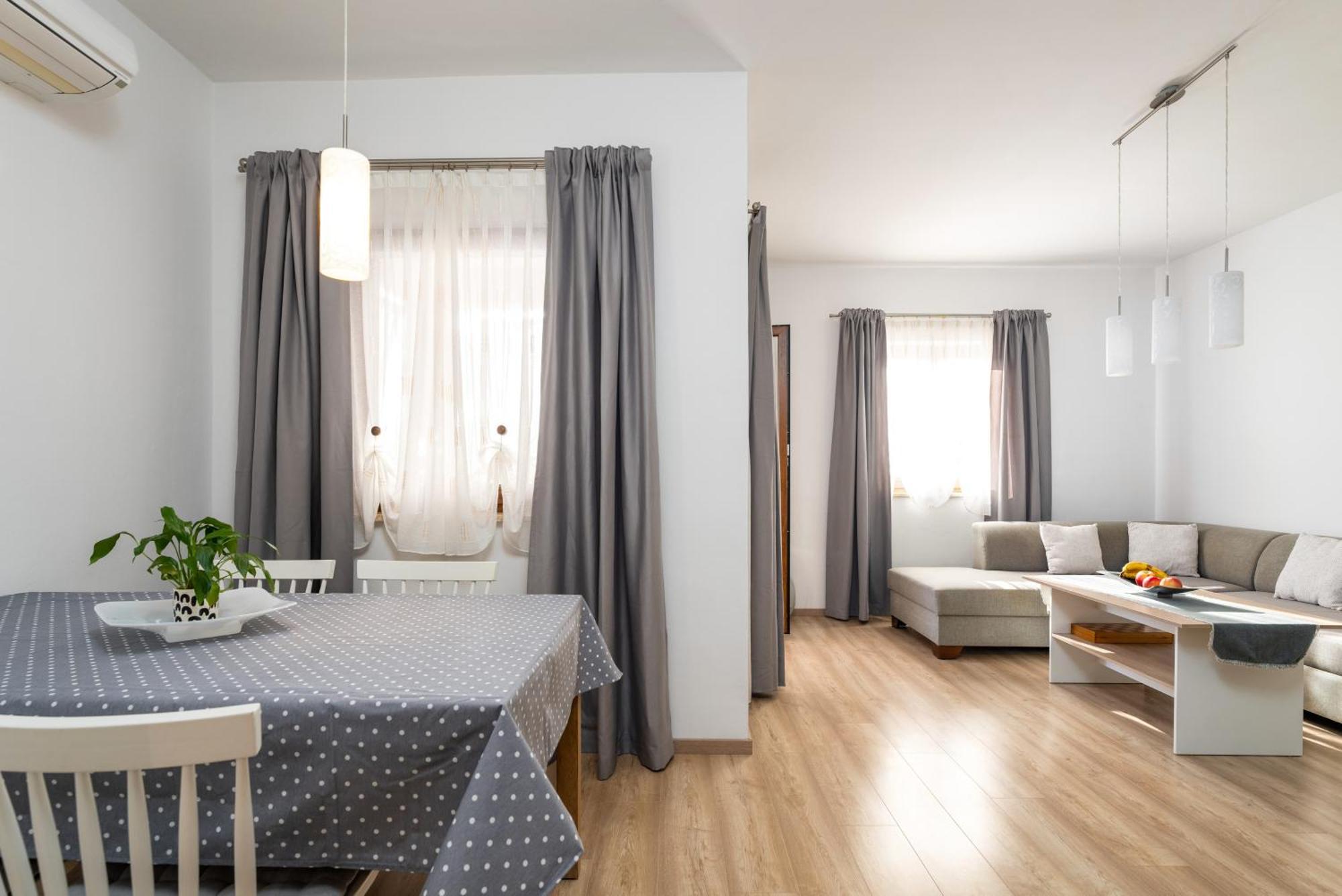 Apartment Morena Porec Esterno foto